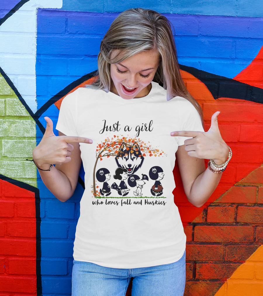 Just A Girl Who Loves Fall And Huskies Peanuts Cartoon T-Shirt