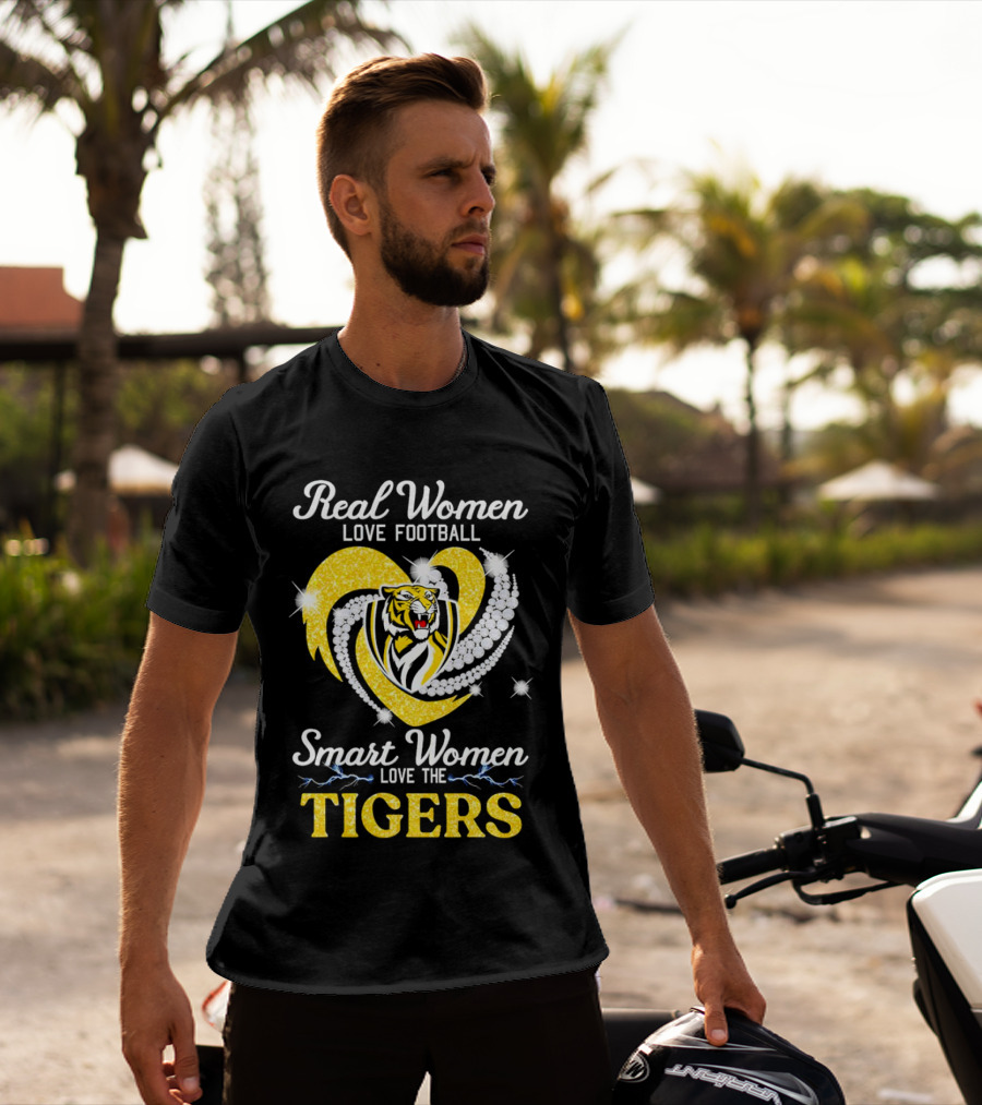 Real Women Love Football Smart Women Love The Richmond Tigers T-Shirt