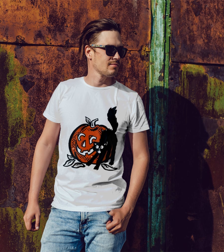 Vintage Halloween Pumpkin And Black Cat T-Shirt