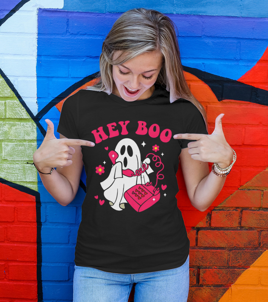 Hey Boo Ghost Talking On Pink Phone With Hearts And Flowers Halloween T-Shirt