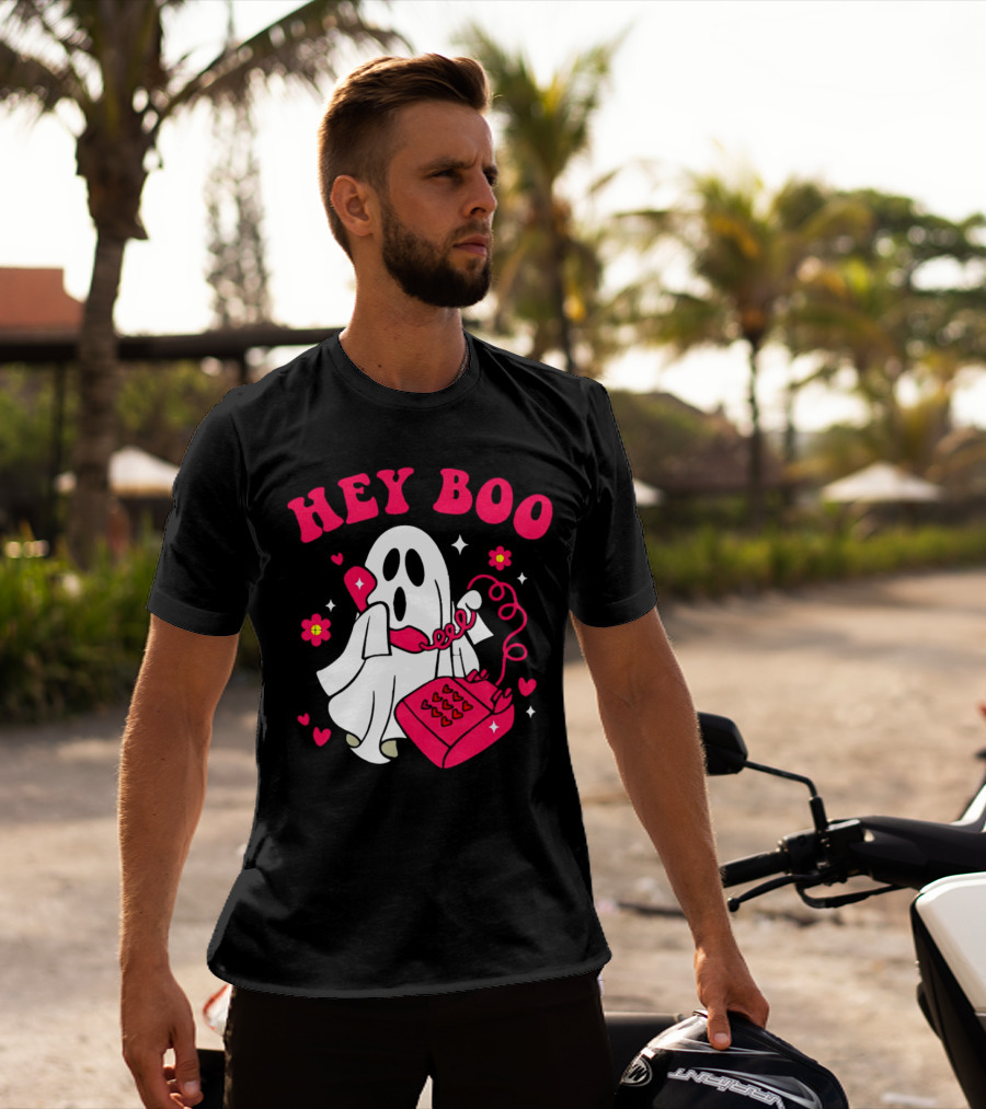 Hey Boo Ghost Talking On Pink Phone With Hearts And Flowers Halloween T-Shirt
