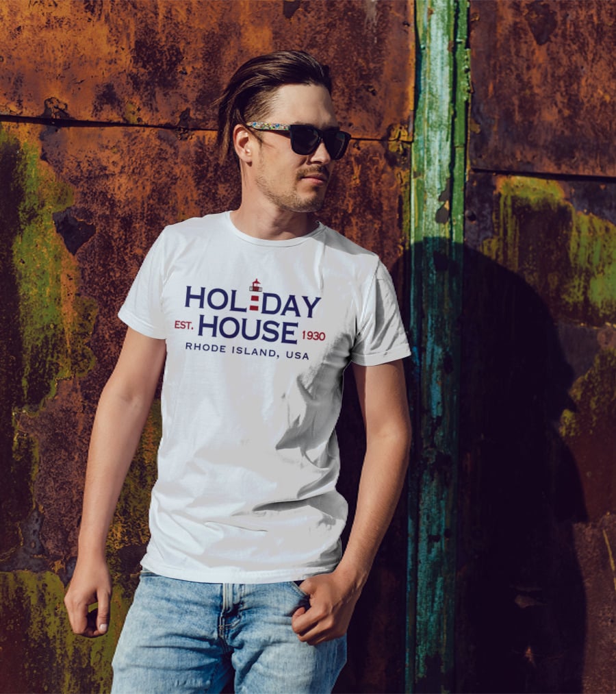 Holiday House Rhode Island USA Est 1930 Lighthouse Red Blue T-Shirt