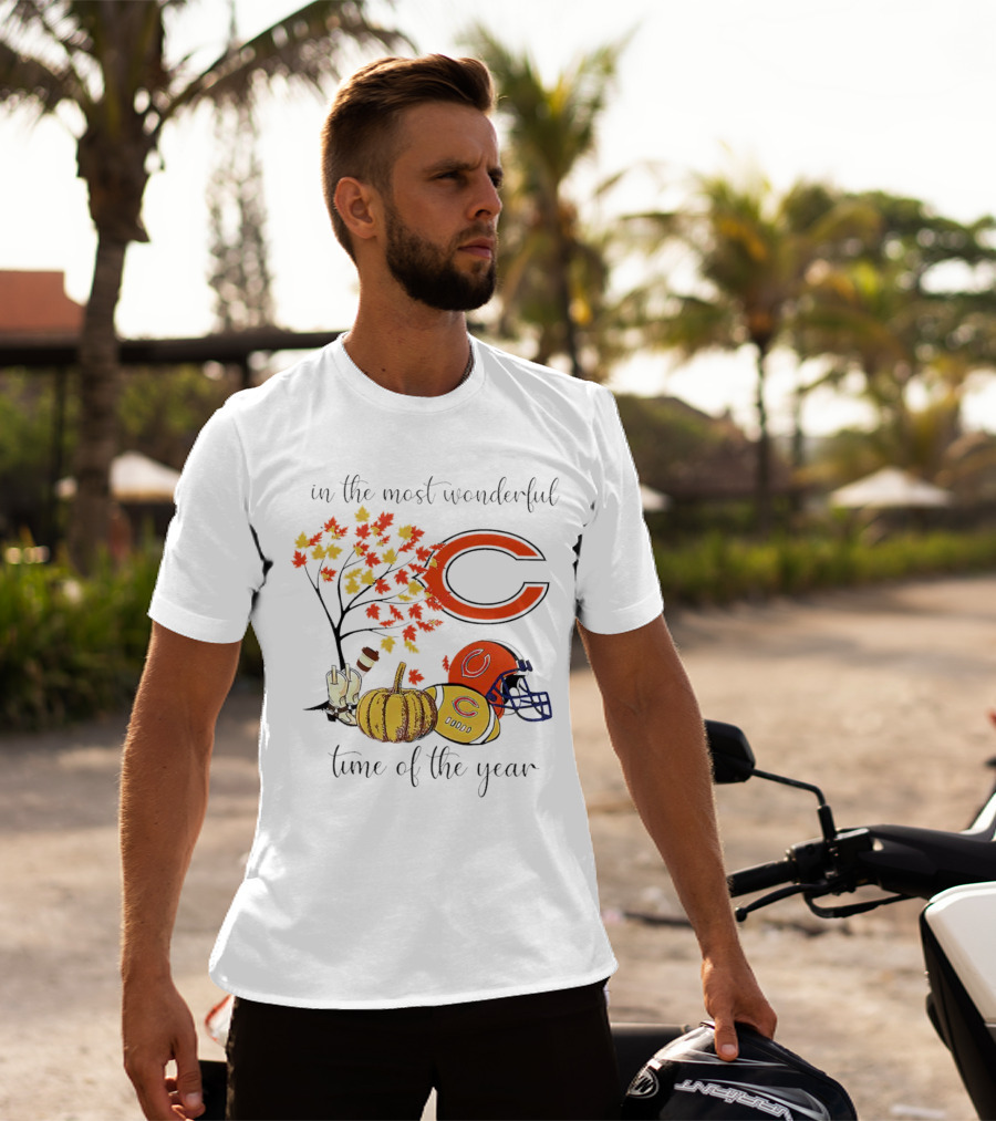 In The Most Wonderful Time Of The Year Chicago Bears Thanksgiving Helmets And Autumn Leaves T-Shirt