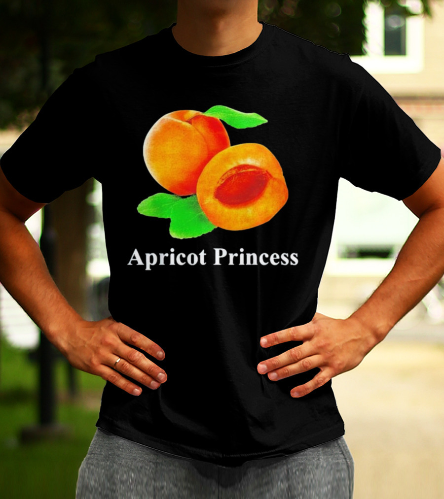 Apricot Princess Fruit Illustration With Leaf Detailing T-Shirt