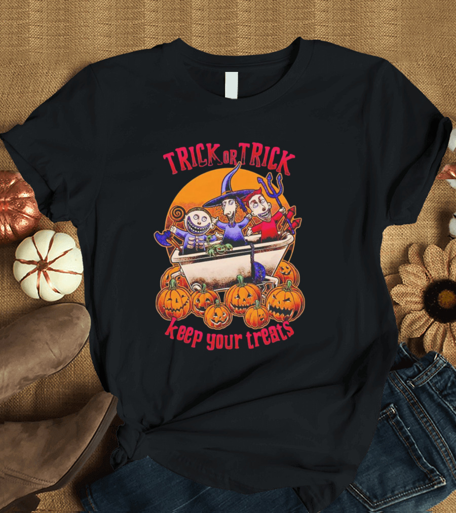 Trick Or Trick Keep Your Treats Halloween Pumpkin Characters In Bathtub T-Shirt
