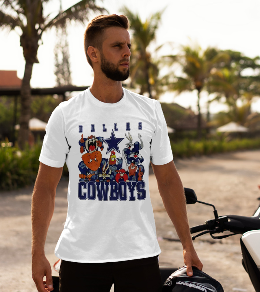 Dallas Cowboys Looney Tunes Characters NFL Football Team Fan T-Shirt