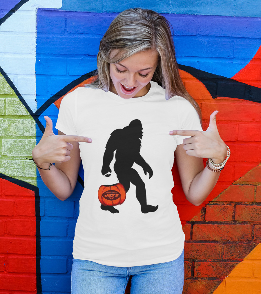 New York Jets Bigfoot Halloween Pumpkin T-Shirt