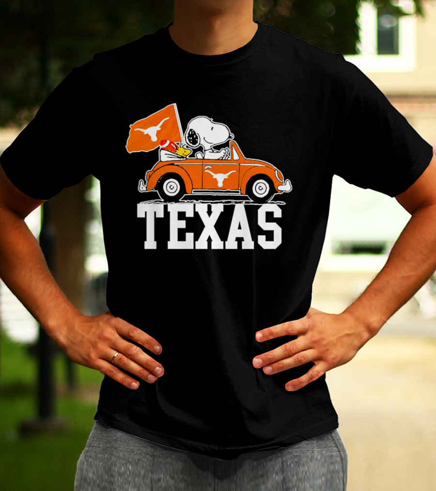 Snoopy Drives Car Texas Longhorns Flag T-Shirt