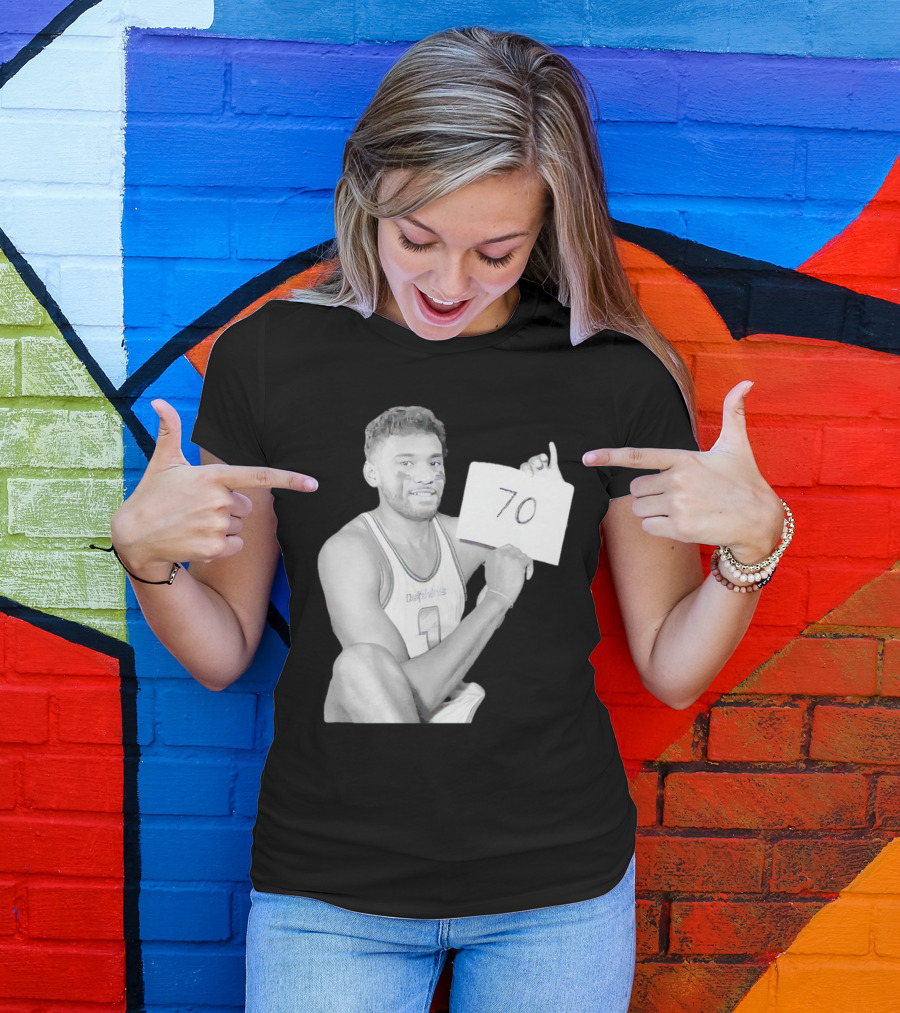 Dolphins Quarterback Tua Tagovailoa 70 Points Achievement T-Shirt