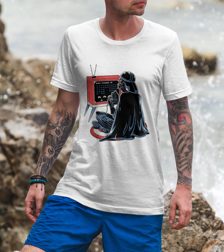 Nostalgic Darth Vader Playing Space Invaders On Retro TV T-Shirt