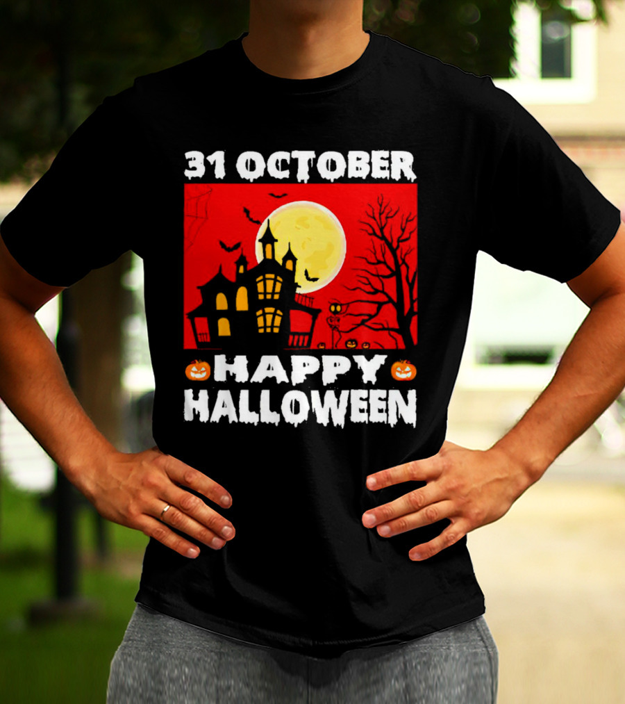 31 October Happy Halloween Haunted House Full Moon Pumpkins Bats Spooky Tree T-Shirt