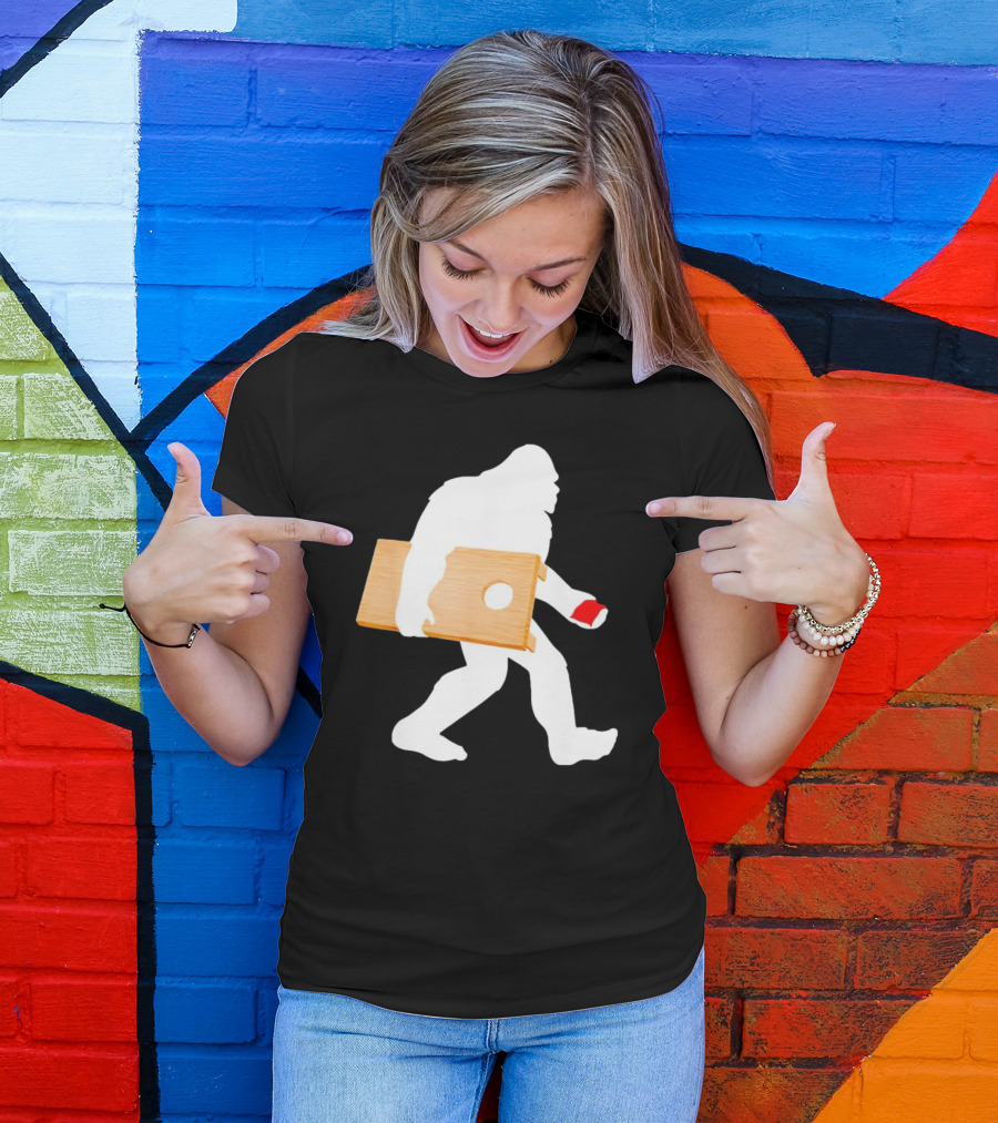 Bigfoot Cornhole Players Lawn Game Silhouette With Red Cup T-Shirt