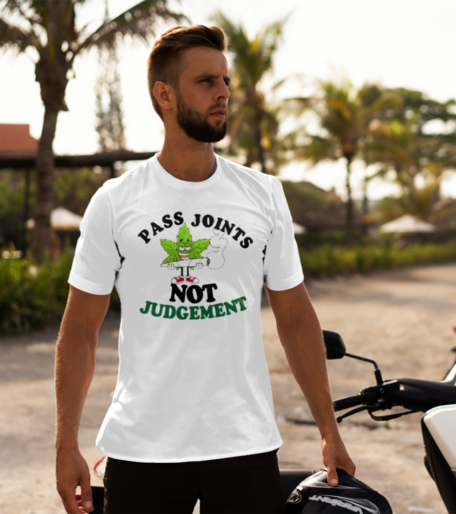 PASS JOINTS NOT JUDGEMENT Cartoon Leaf Holding Joint T-Shirt