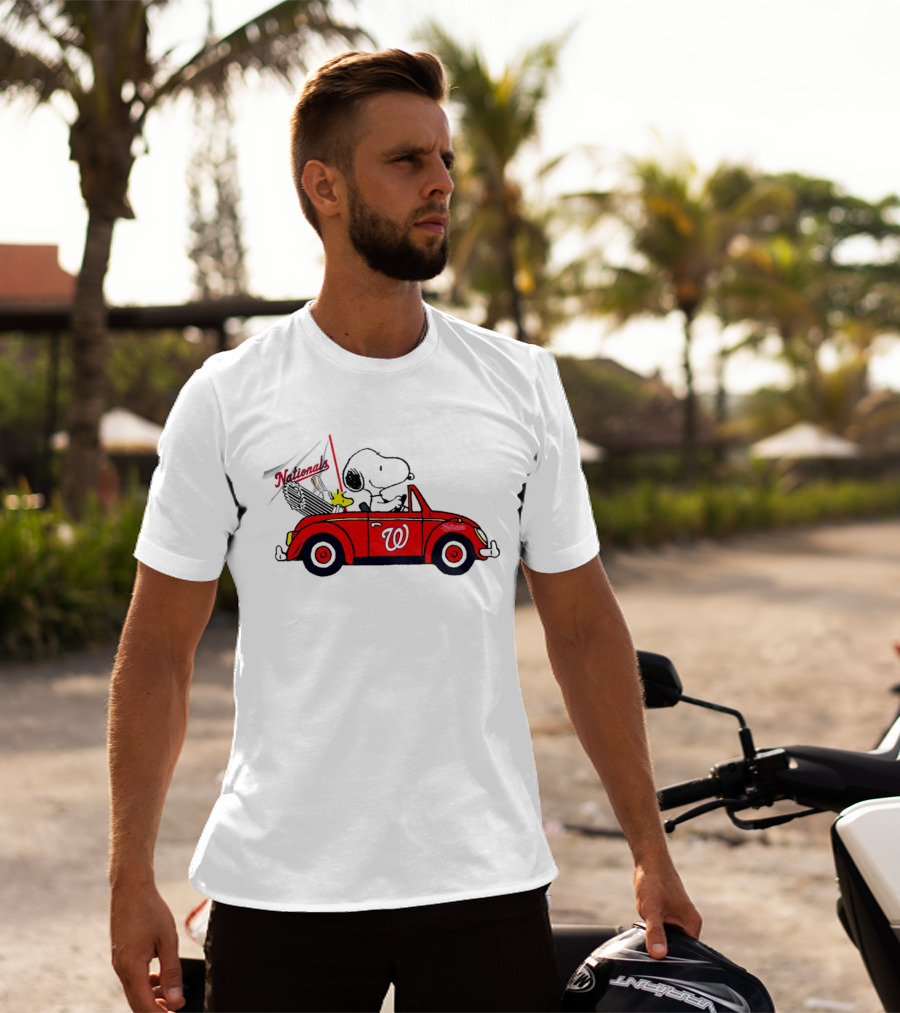 Snoopy And Woodstock In Red Car With Washington Nationals Flag T-Shirt