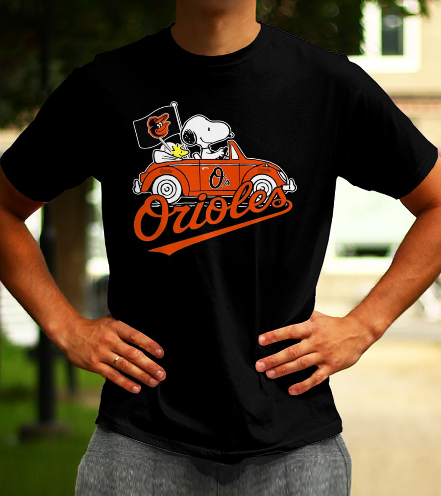 Snoopy And Woodstock Driving Baltimore Orioles Car With Flag T-Shirt