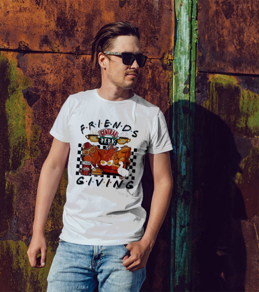 Friends Central Perk Thanksgiving Couch Scene T-Shirt