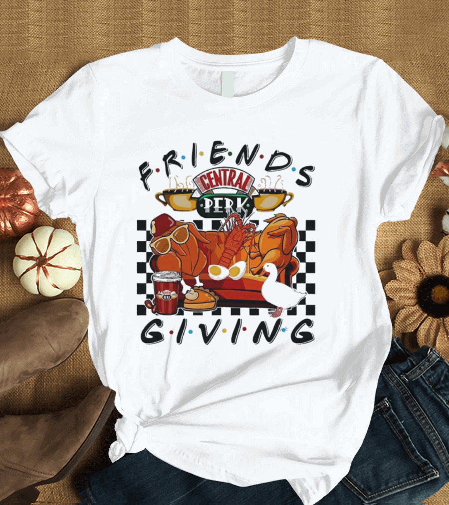 Friends Central Perk Thanksgiving Couch Scene T-Shirt