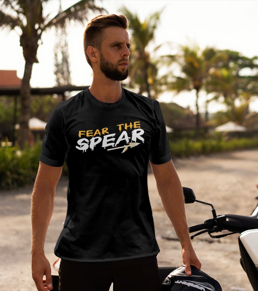 Fear The Spear Dripping Text Spearhead Arrow T-Shirt