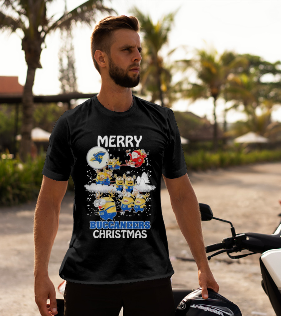 Merry Buccaneers Christmas Minions East Tennessee State Santa T-Shirt