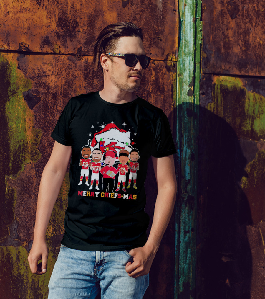 Kansas City Chiefs Merry Chiefs-Mas Christmas NFL Team Festive Cartoon Players And Santa Hat T-Shirt