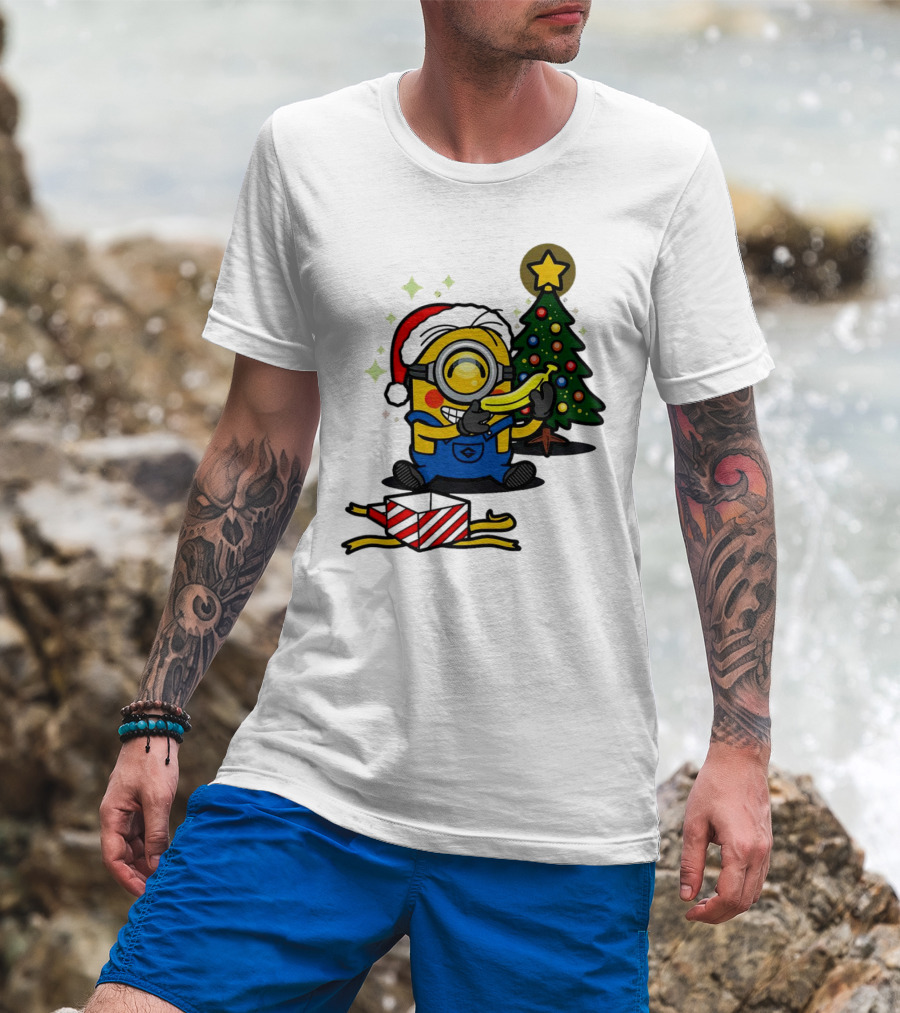 Minion Santa Hat With Banana Christmas Tree And Gift Box T-Shirt