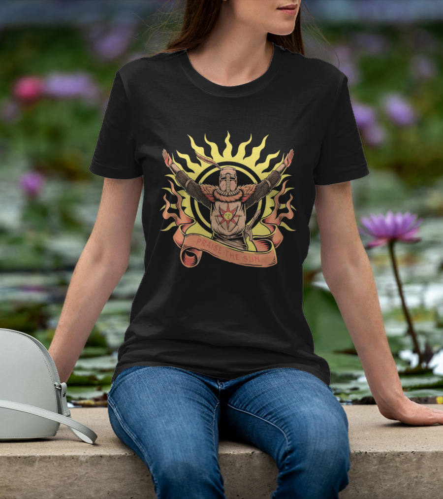 Solaire Praise The Sun Dark Souls Iconic Sunburst Knight Banner T-Shirt