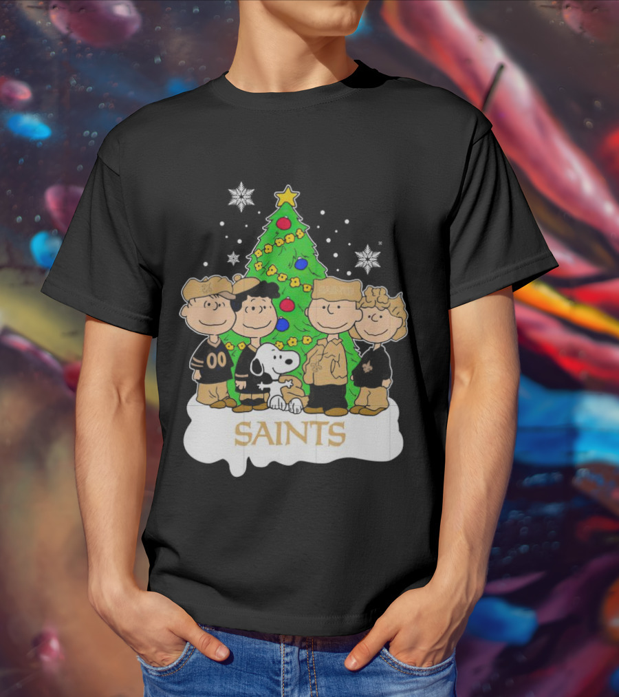 Peanuts Christmas New Orleans Saints Characters With Tree T-Shirt