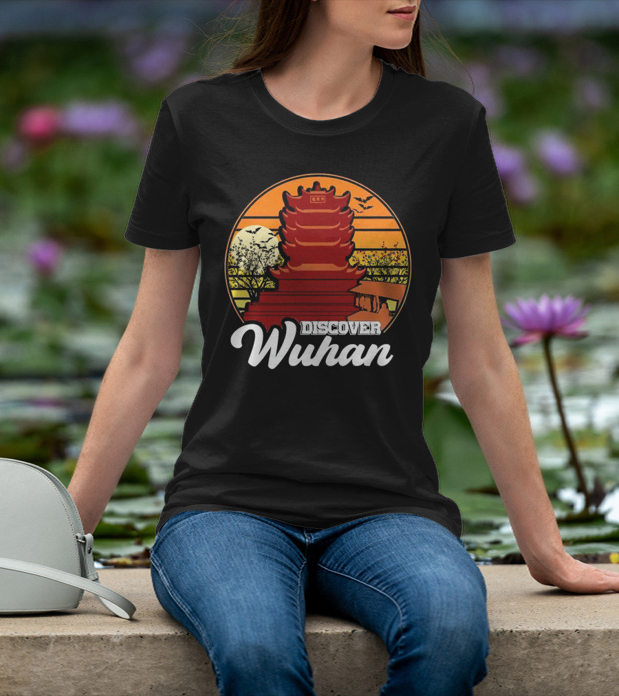 Discover Wuhan Pagoda Vintage Sunset Scene T-Shirt