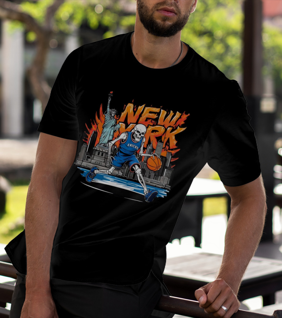 New York Knicks Skeleton Statue Basketball T-Shirt