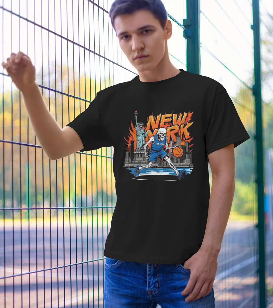 New York Knicks Skeleton Statue Basketball T-Shirt