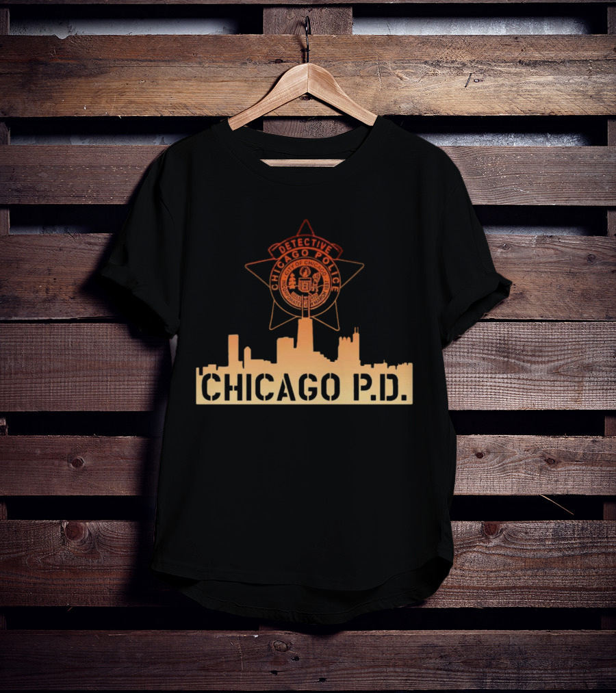 Chicago P.D. Detective Chicago Police Badge And City Skyline T-Shirt