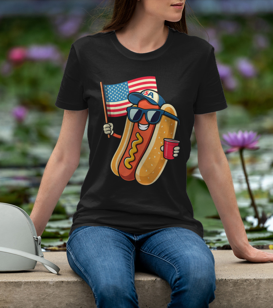 Fourth Of July USA Hotdog With American Flag And Sunglasses T-Shirt