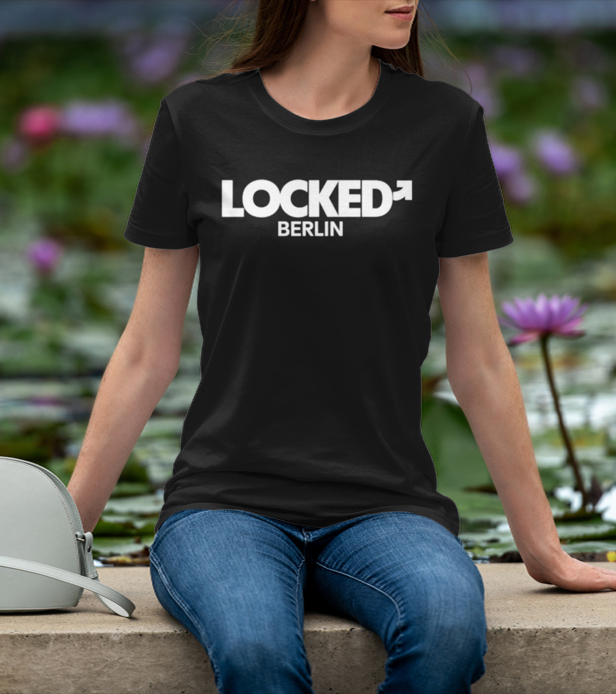 LOCKED BERLIN Arrow Upward T-Shirt