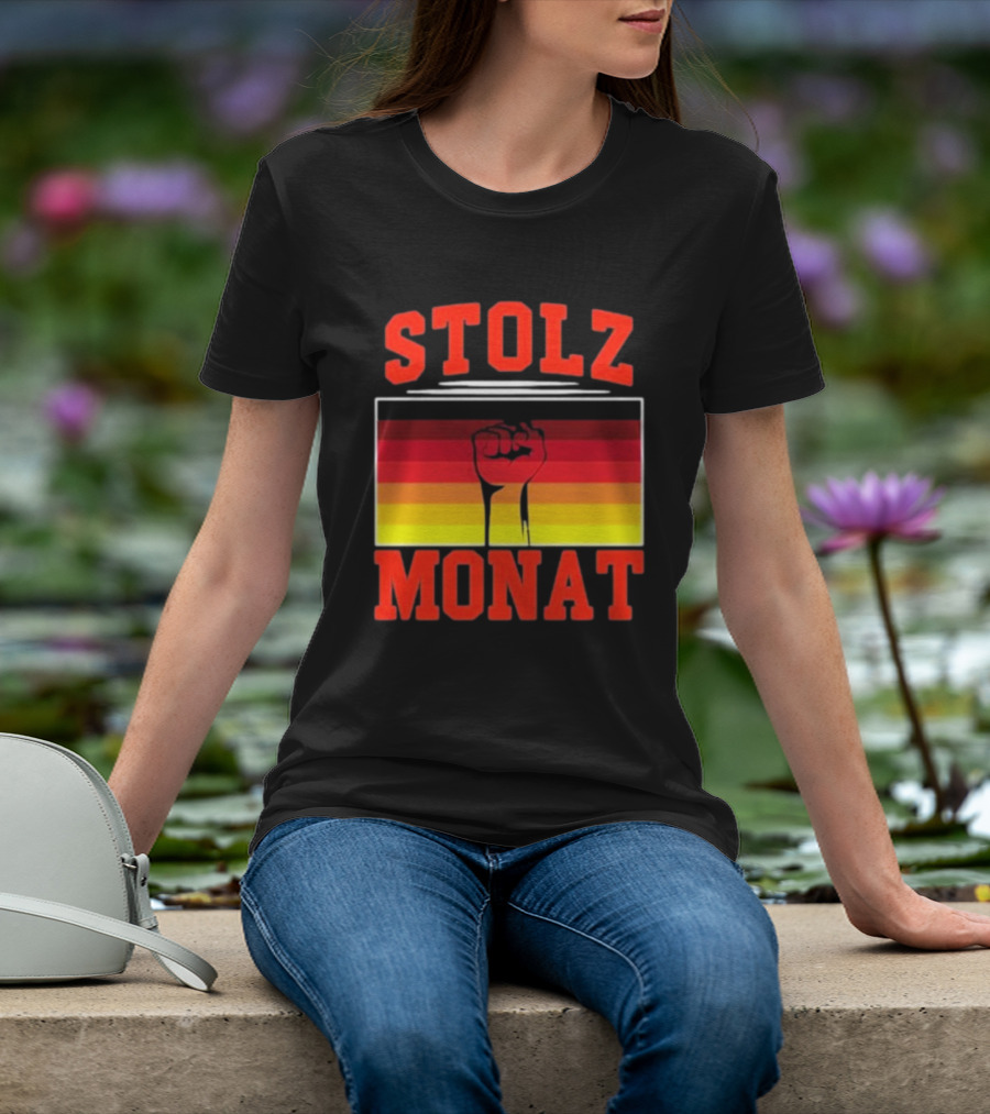 Stolz Monat Fist With German Flag Colors T-Shirt