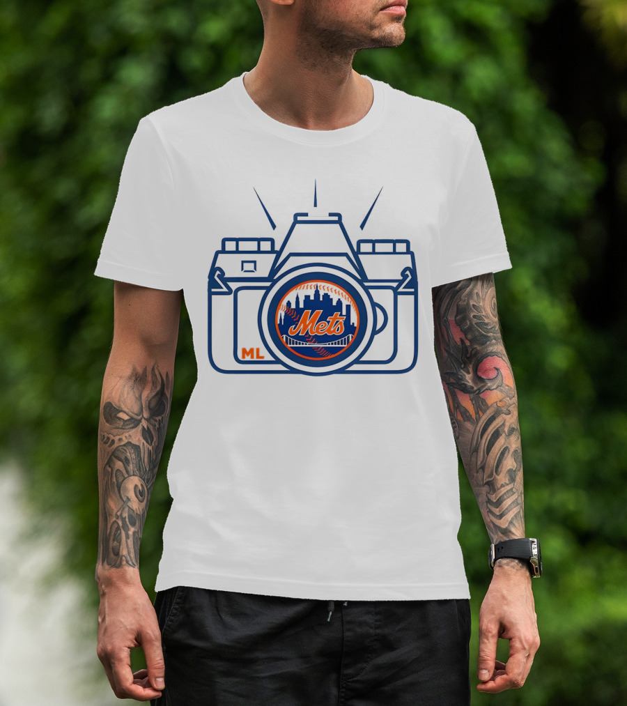 New York Mets Francisco Alvarez Marc Levine Camera T-Shirt