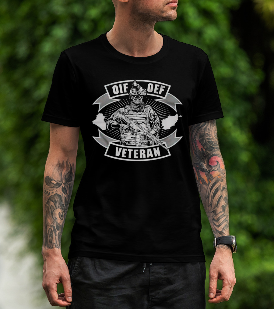 OIF OEF Veteran Soldier With Rifles And Maps T-Shirt