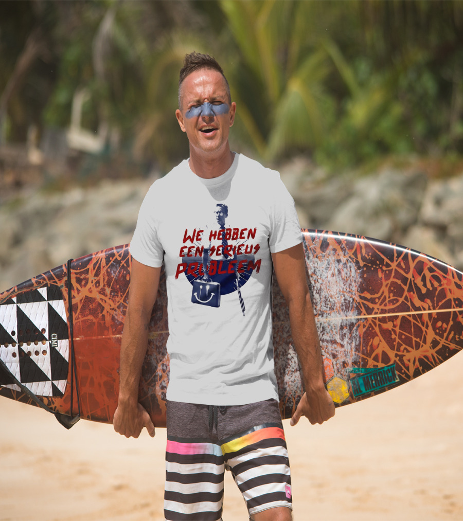 We Hebben Een Serieus Probleem Smiley Bag Man In Shadow T-Shirt