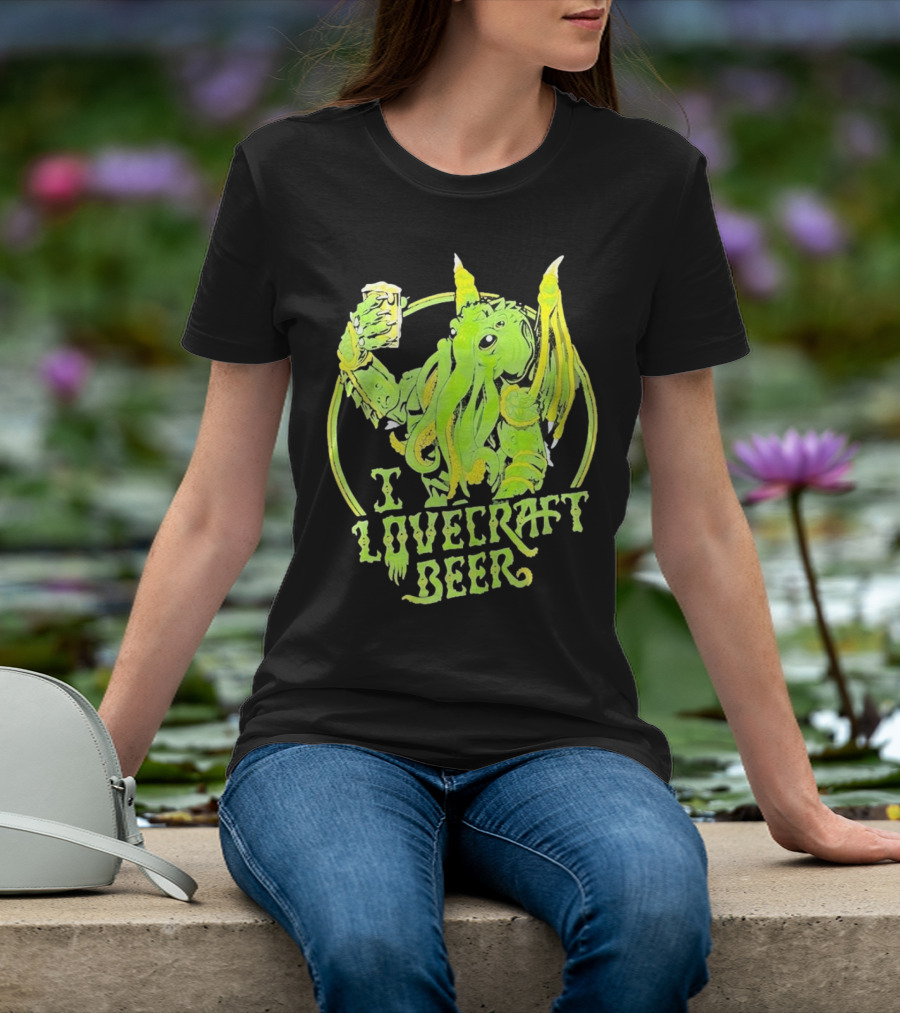 Cthulhu I Love Craft Beer Green Creature Holding Mug T-Shirt