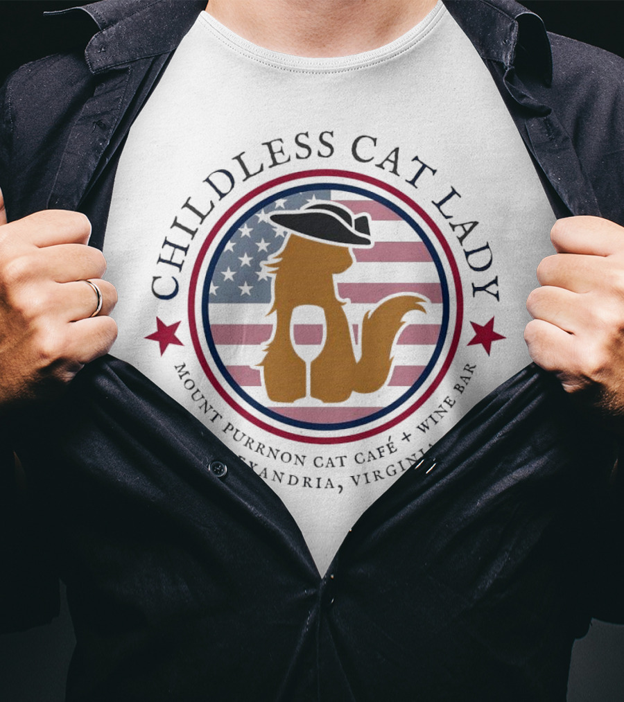 Childless Cat Lady Mount Purrnon Cat Café Wine Bar Alexandria Virginia American Flag Hat And Wine Glass Cat T-Shirt