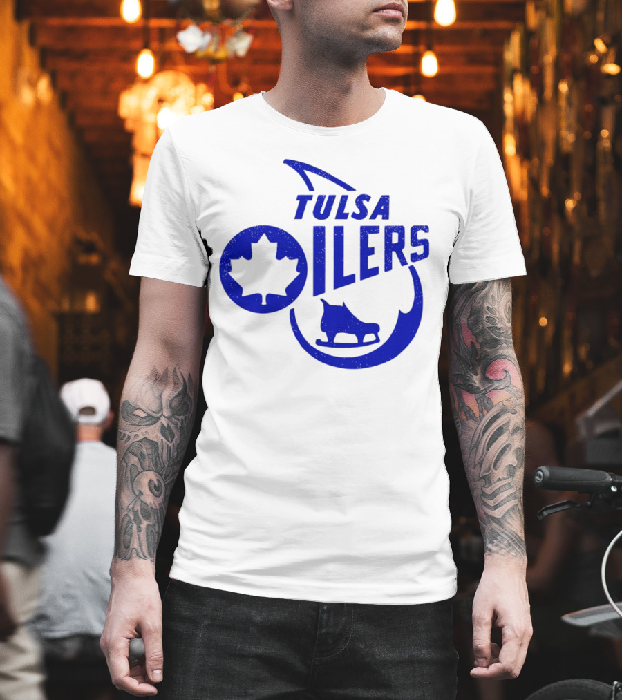 Tulsa Oilers 1982 Maple Leaf Ice Skate T-Shirt