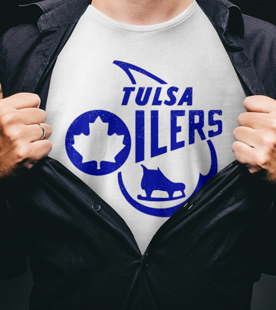 Tulsa Oilers 1982 Maple Leaf Ice Skate T-Shirt
