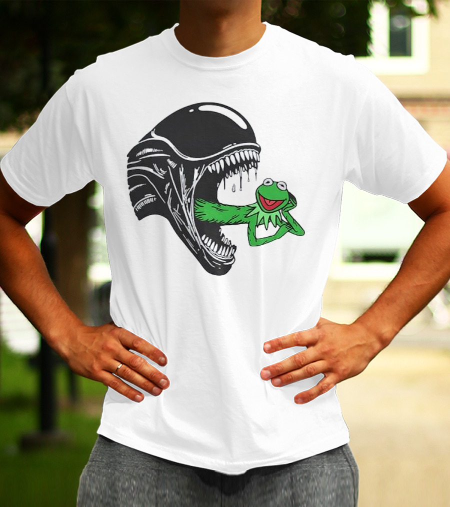 Alien Kermit Xenomorph Mashup Funny T-Shirt