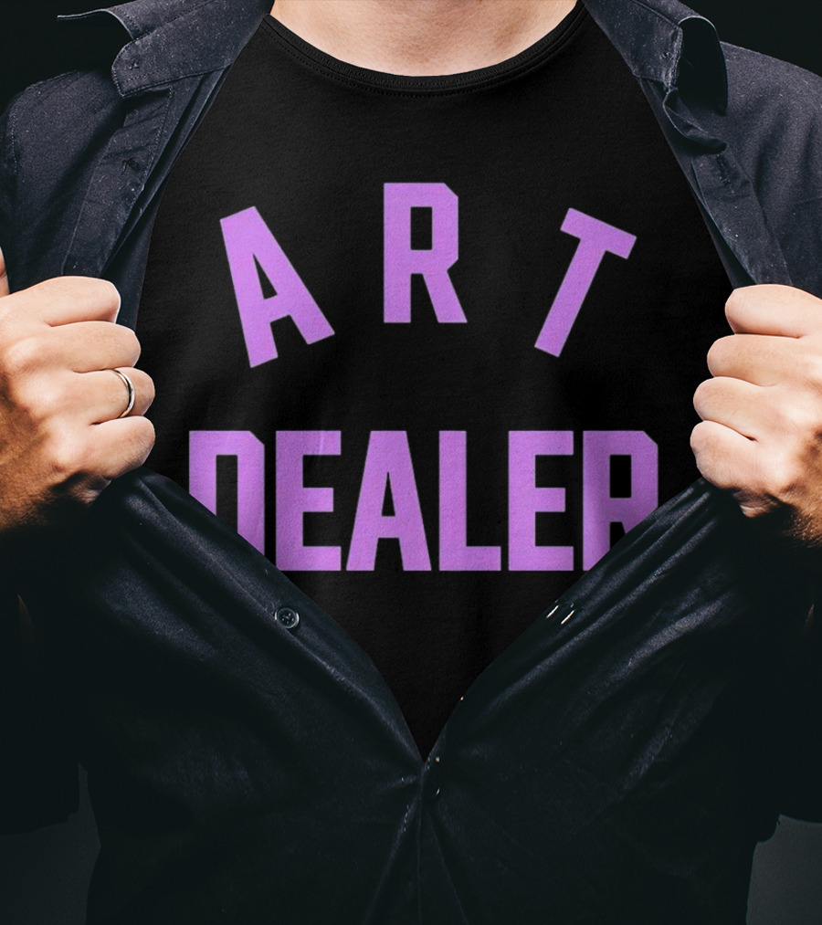 ART DEALER Classic Bold Typography T-Shirt
