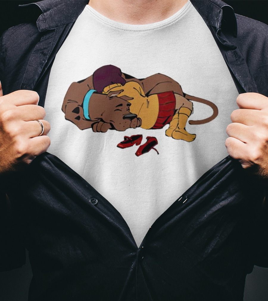 Scooby Doo Velma Dinkley Sleeping Cozy Friends T-Shirt