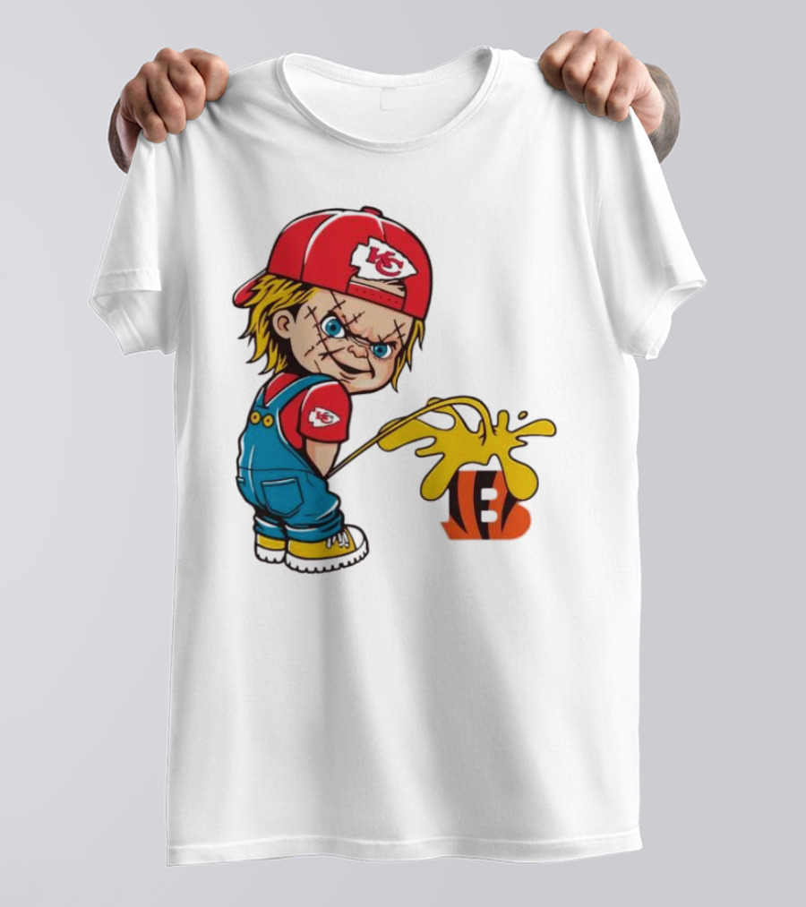 Kansas City Chiefs Chucky Pissing On Cincinnati Bengals T-Shirt