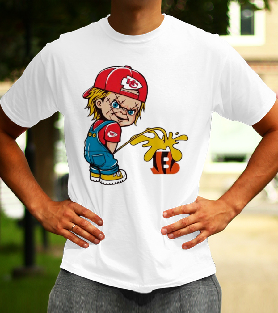Kansas City Chiefs Chucky Pissing On Cincinnati Bengals T-Shirt