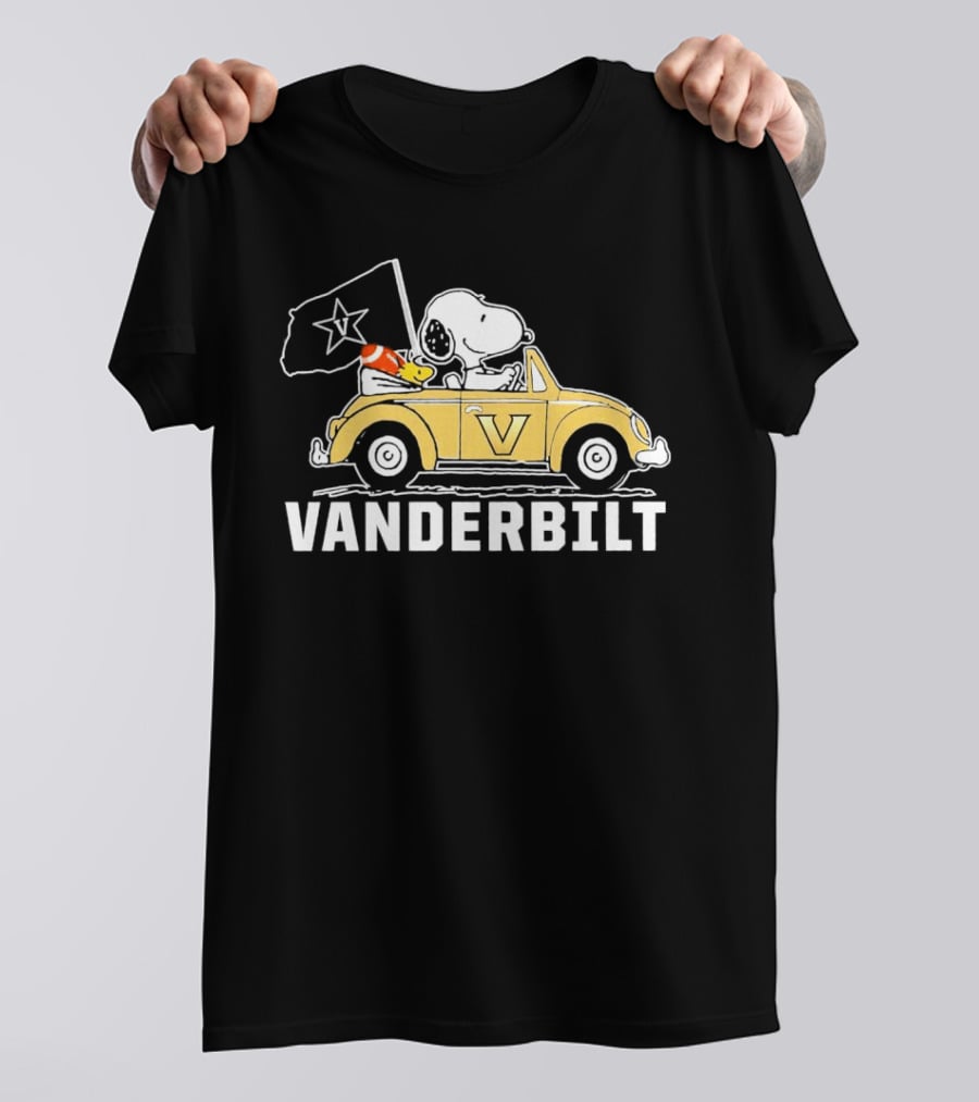 Snoopy And Woodstock Vanderbilt Commodores Driving Car T-Shirt