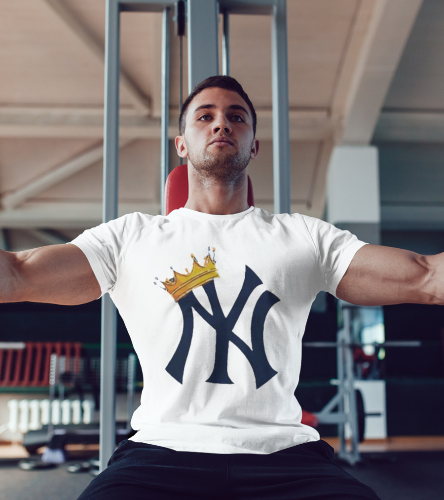New York Yankees Logo With Crowned King Emblem T-Shirt