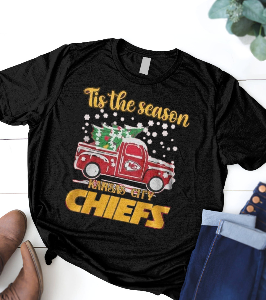 Tis The Season Kansas City Chiefs Christmas Truck Snowflakes T-Shirt