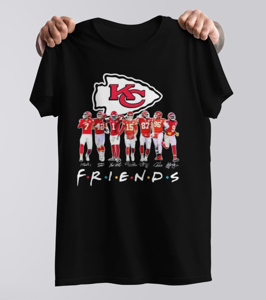 Kansas City Chiefs Friends Signatures Football Team T-Shirt